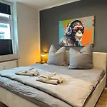 Moderne 50 Qm Monkey *